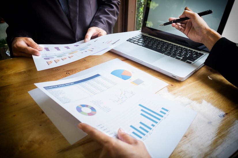 business-team-working-new-business-plan-with-modern-digital-computer_1423-58.jpg